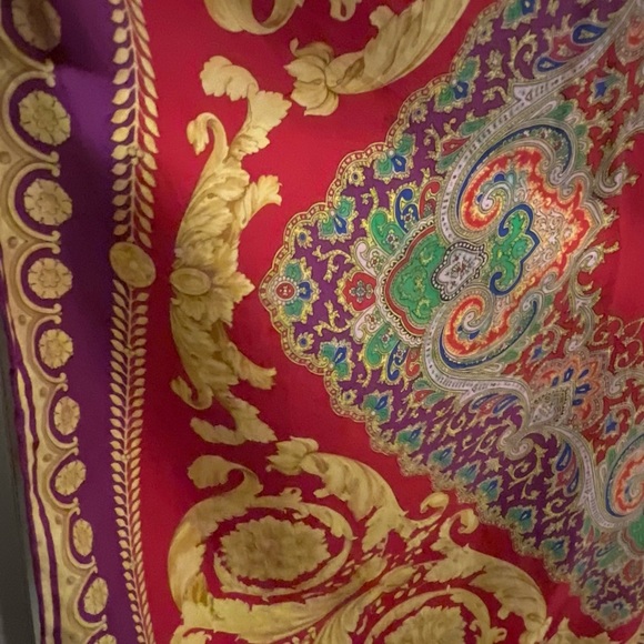 Versace 100% Silk Scarf. Hand Rolled. Multicolor. Made in Italy. 35”. - Picture 12 of 16